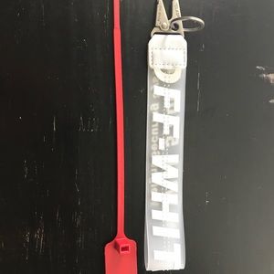 Off-white key chain pink or white